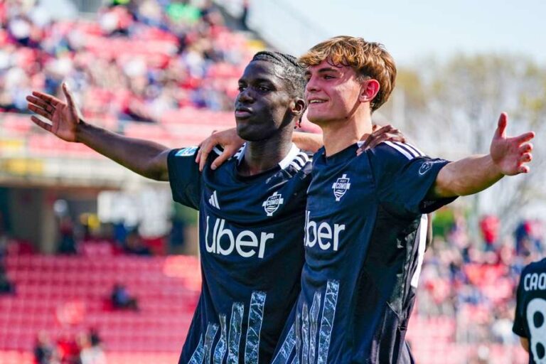 外国人はセスク率いるコモの躍進に賛否両論！？現地サポは資金力の豊富さを指摘！【海外の反応】