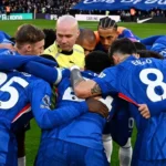 【動画あり】英国人「ｗｗｗ」チェルシーの審判囲みに海外が爆笑！なにやってんだこれ…【海外の反応】